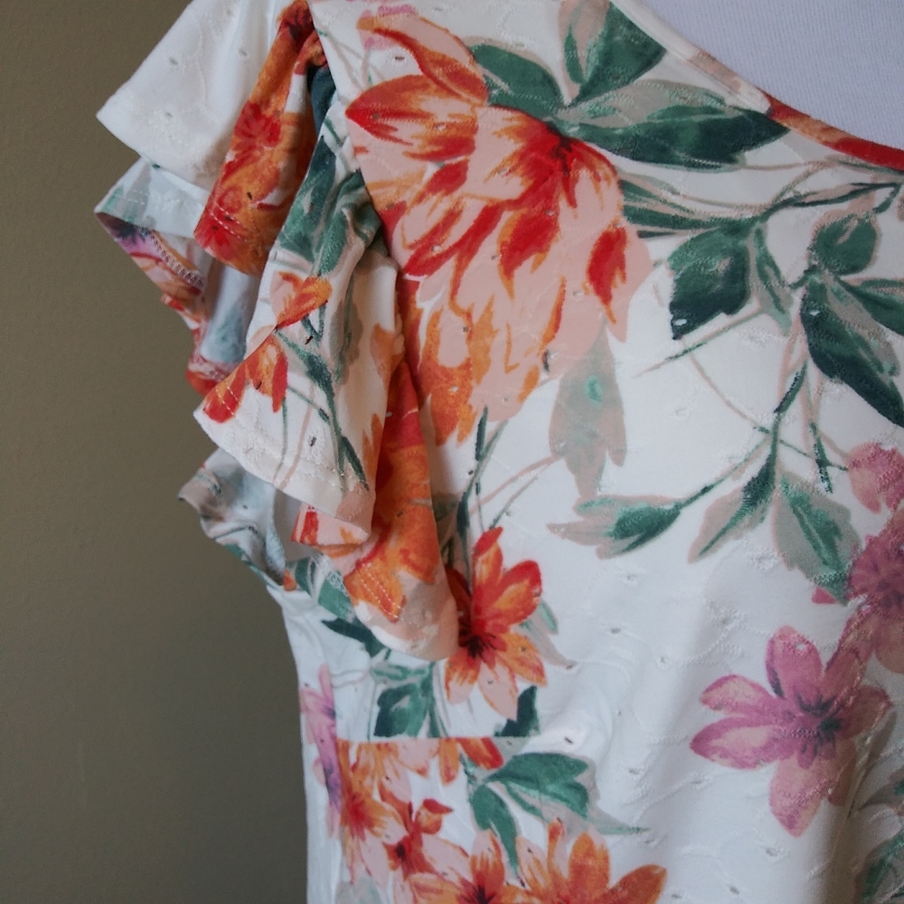 Cato White Floral Eyelet Knotted Blouse with Flutter Sleeves - Picture 3 of 7